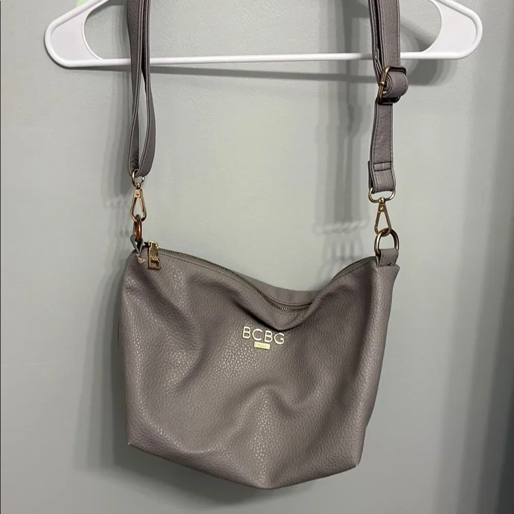 BCBG Paris Gray Cosmetic Case with Textured Leather Finish